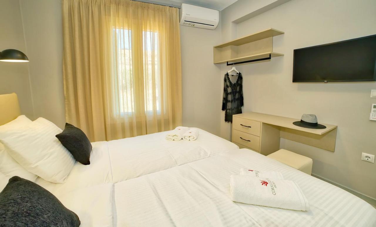 Corali Suites Andros Batsi  Quarto foto