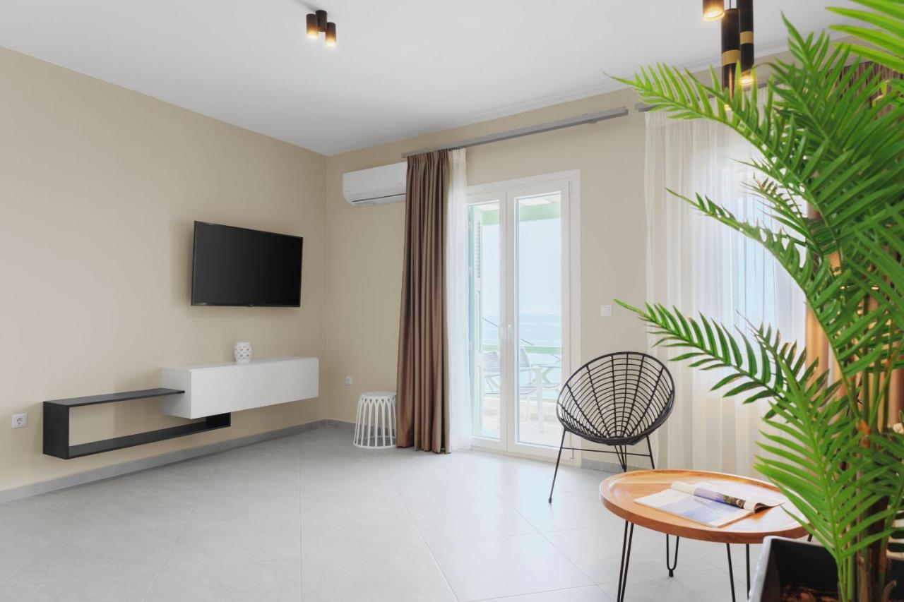 Corali Suites Andros Batsi  Exterior foto